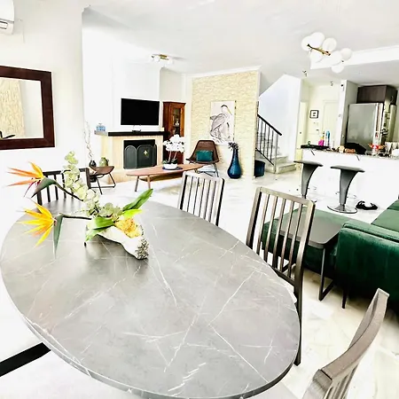 Azalea Apartment