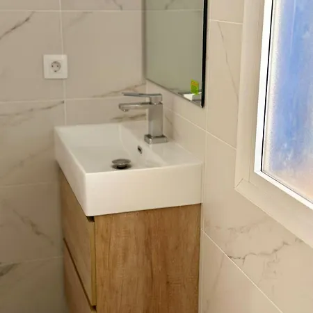 Azalea Apartment